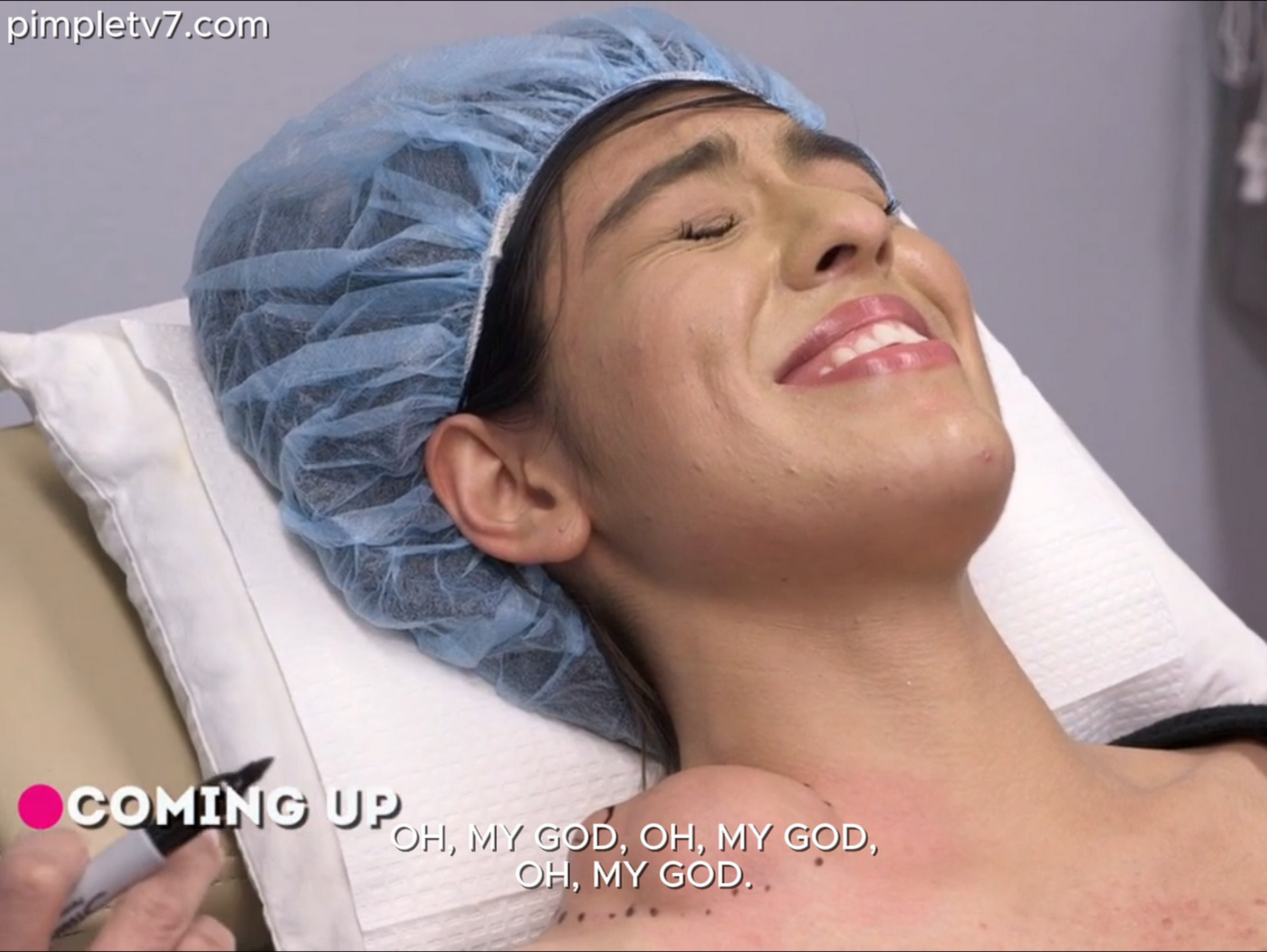 Yamileth hasn’t pursued her dreams because of the lump on her neck. Dr. Pimple Popper 160626